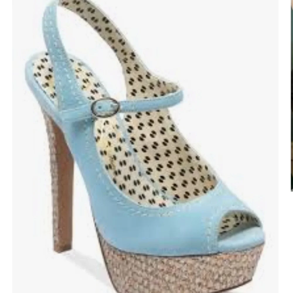 Jessica Simpson Eddy blue suede peep toe heels. - Picture 1 of 15